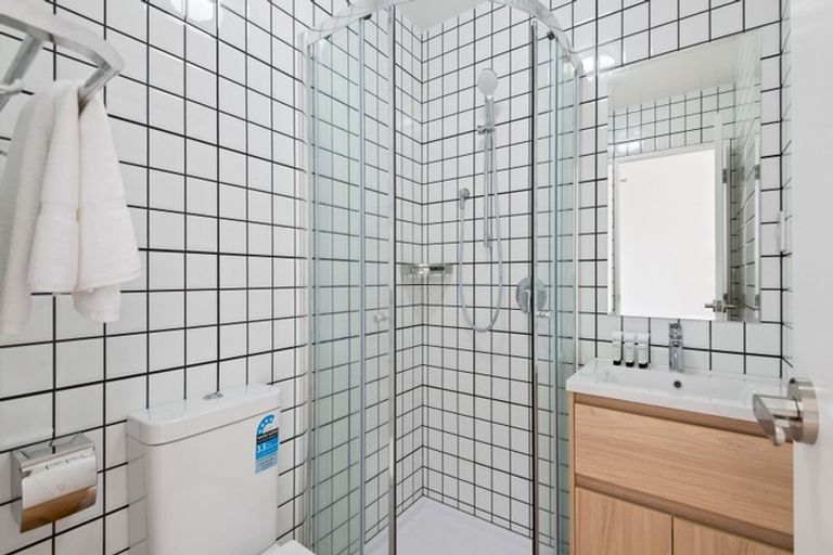 Photo of property in 6 Brookfield Avenue, Onehunga, Auckland, 1061