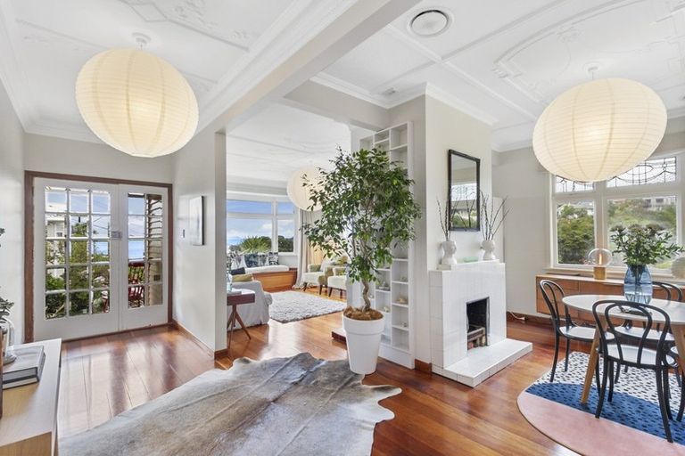 Photo of property in 7 Knoll Street, Island Bay, Wellington, 6023