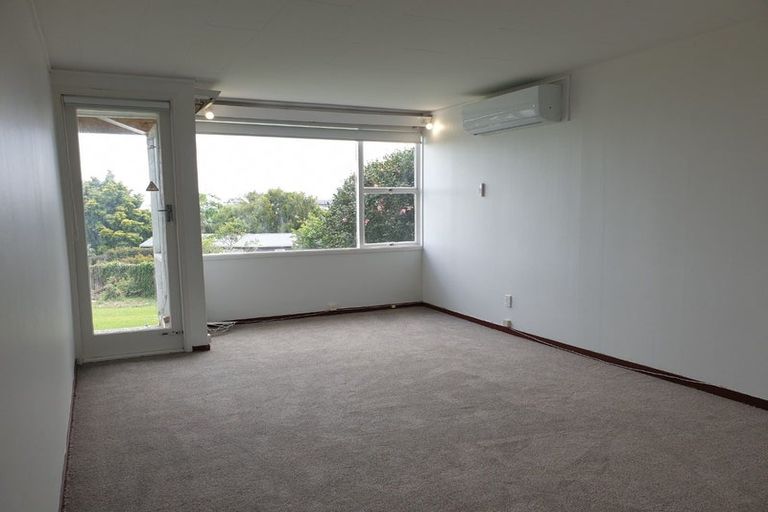 Photo of property in 3/26 Mellons Bay Road, Howick, Auckland, 2014