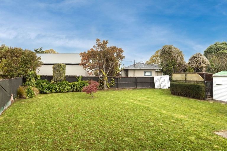 Photo of property in 14 Winters Road, Redwood, Christchurch, 8051