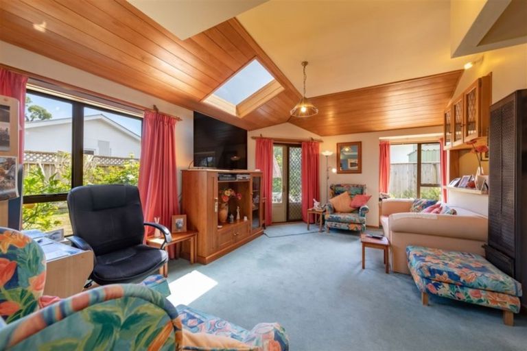 Photo of property in 6 Miro Street, Woburn, Lower Hutt, 5010