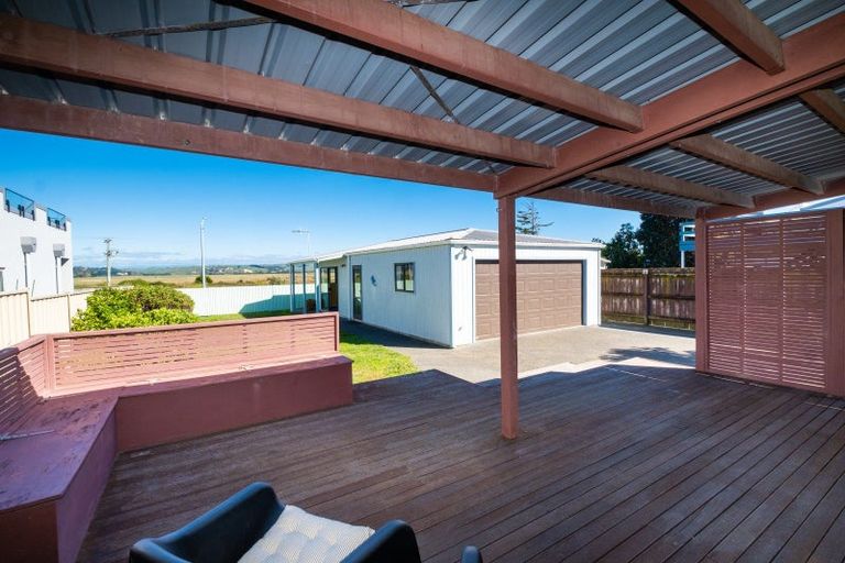 Photo of property in 71 The Esplanade, Westshore, Napier, 4110