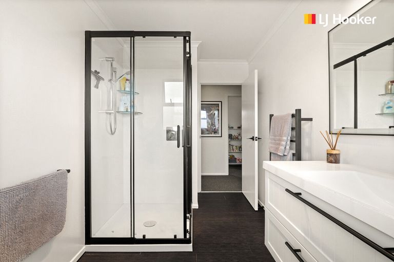 Photo of property in 15 Castleton Street, Allanton, Mosgiel, 9092