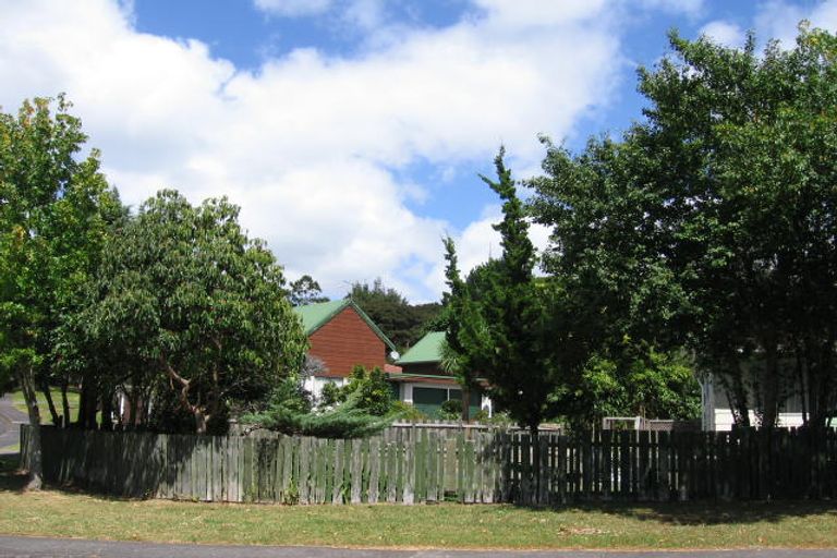 Photo of property in 42 Simon Ellice Drive, Bayview, Auckland, 0629