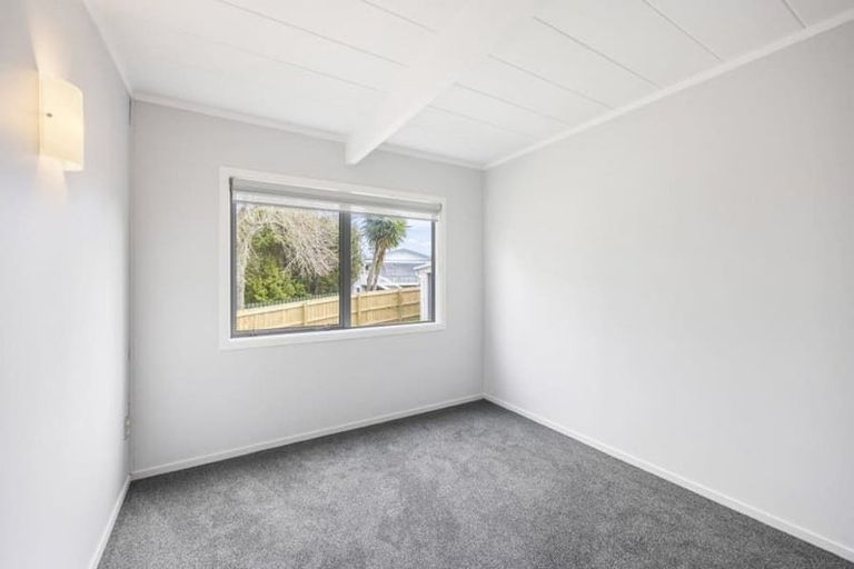 Photo of property in 7a Litchfield Place, Clarks Beach, 2122