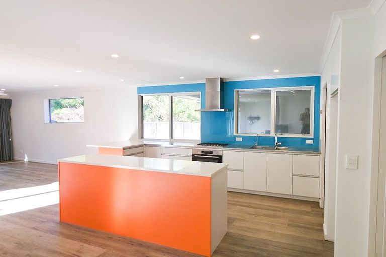 Photo of property in 22 Alexander Street, Waikanae, 5036