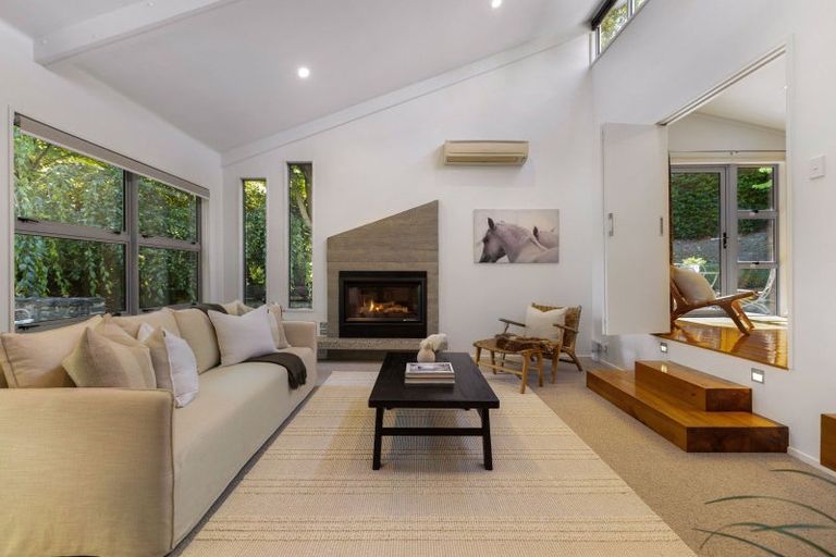 Photo of property in 1 Mcdonnell Road, Arrowtown, 9302