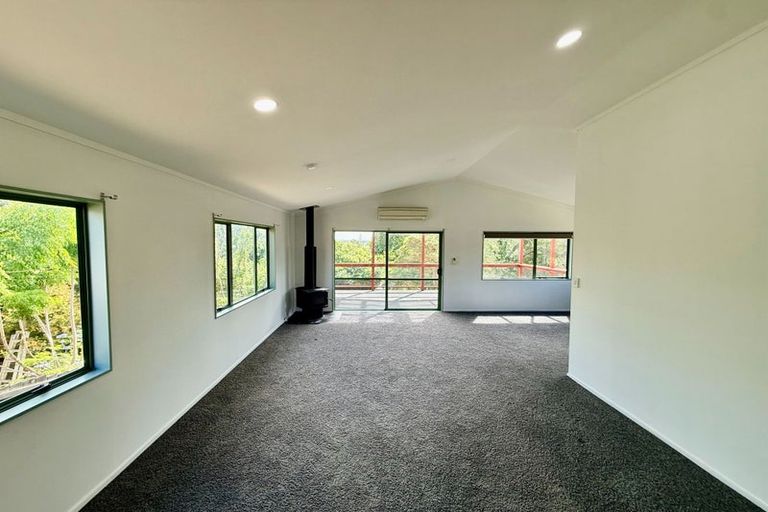 Photo of property in 81a Golf Road, New Lynn, Auckland, 0600