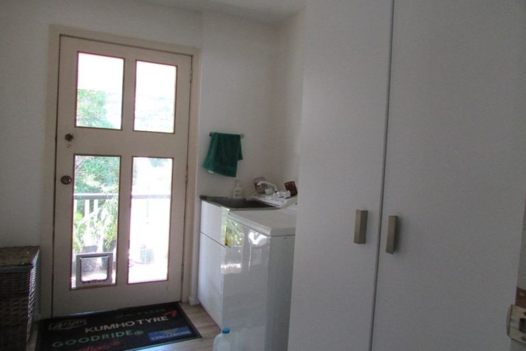 Photo of property in 2 Hawkhurst Road, Lyttelton, 8082