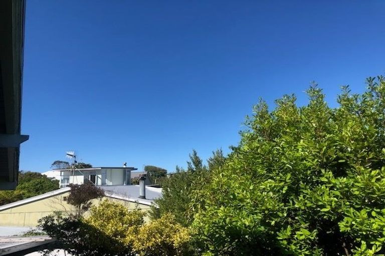 Photo of property in 3 Tainui Street, Raumati Beach, Paraparaumu, 5032