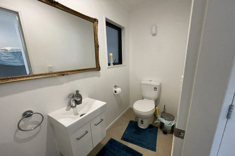 Photo of property in 77 Grenada Drive, Grenada Village, Wellington, 6037