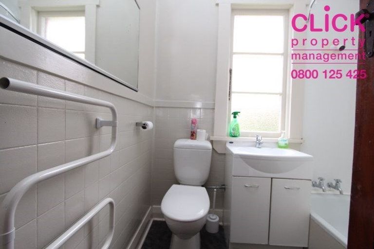 Photo of property in 37 Forfar Street, Clyde Hill, Dunedin, 9011