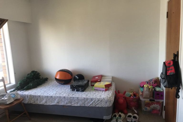 Photo of property in 3/178 Chivalry Road, Glenfield, Auckland, 0629