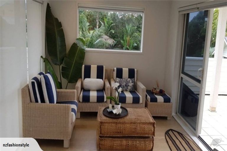 Photo of property in 11 Lagoon Way, Omaha, 0986