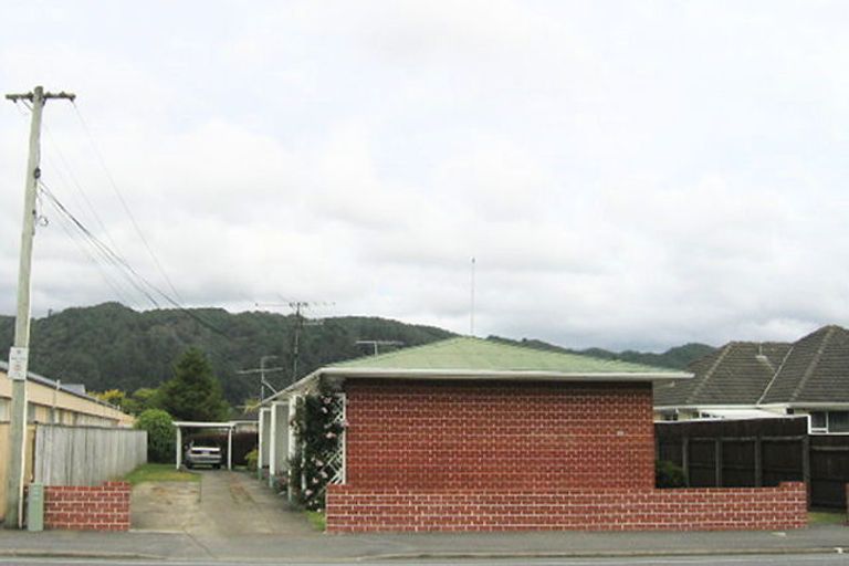 Photo of property in Heretaunga Flats, 4/652 Fergusson Drive, Trentham, Upper Hutt, 5018