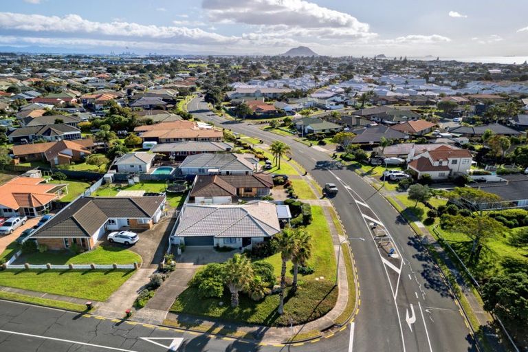 Photo of property in 2 Lotus Avenue, Mount Maunganui, 3116