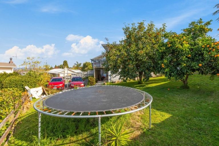 Photo of property in 27 Warwick Place, Brookfield, Tauranga, 3110