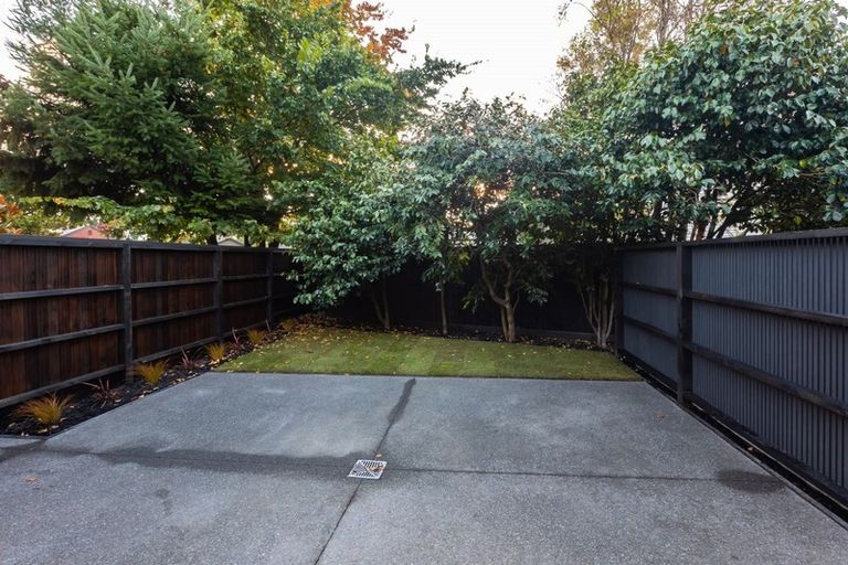 Photo of property in 86 Wairakei Road, Bryndwr, Christchurch, 8052