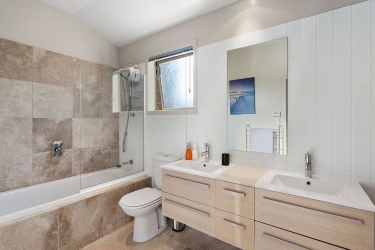 Photo of property in Point Ridge, 16/130 Gills Road, Albany Heights, Auckland, 0632