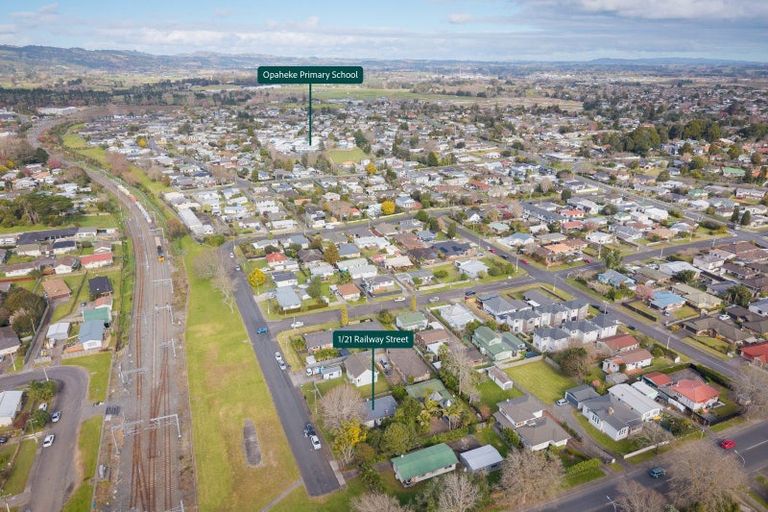 Photo of property in 1/21 Railway Street West, Papakura, 2110