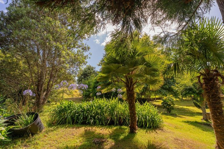 Photo of property in 16 Ohuka Place, Whitianga, 3510