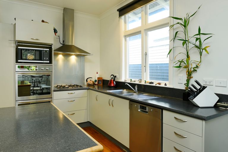 Photo of property in 6 Renwick Place, Nelson South, Nelson, 7010