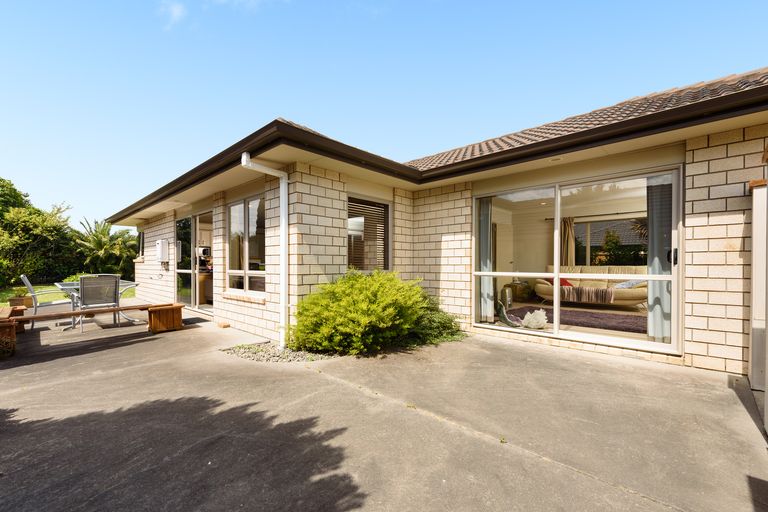 Photo of property in 627 Gloucester Road, Papamoa Beach, Papamoa, 3118