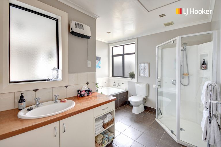 Photo of property in 28 Riccarton Road East, East Taieri, Mosgiel, 9024