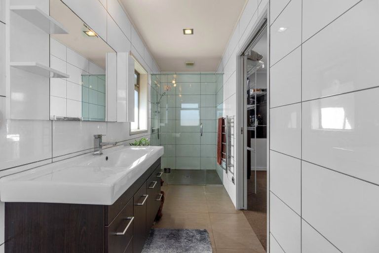 Photo of property in 30 Matene Place, Papamoa Beach, Papamoa, 3118