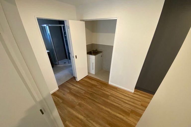 Photo of property in 1/7g Newelm Lane, Flat Bush, Auckland, 2019