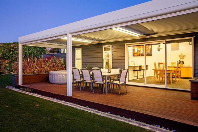 Photo of property in 53 Endeavour Drive, Whitby, Porirua, 5024