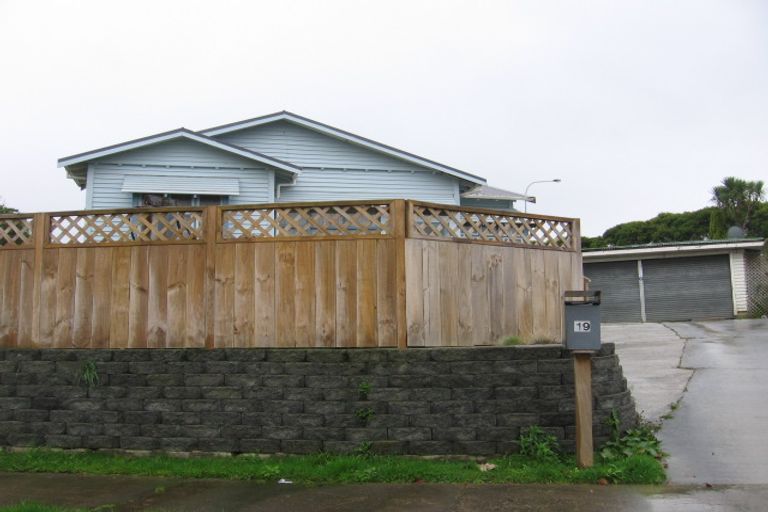 Photo of property in 19 Dahlstrom Grove, Kelvin Grove, Palmerston North, 4414