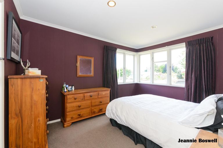 Photo of property in 600 Featherston Street, Roslyn, Palmerston North, 4414