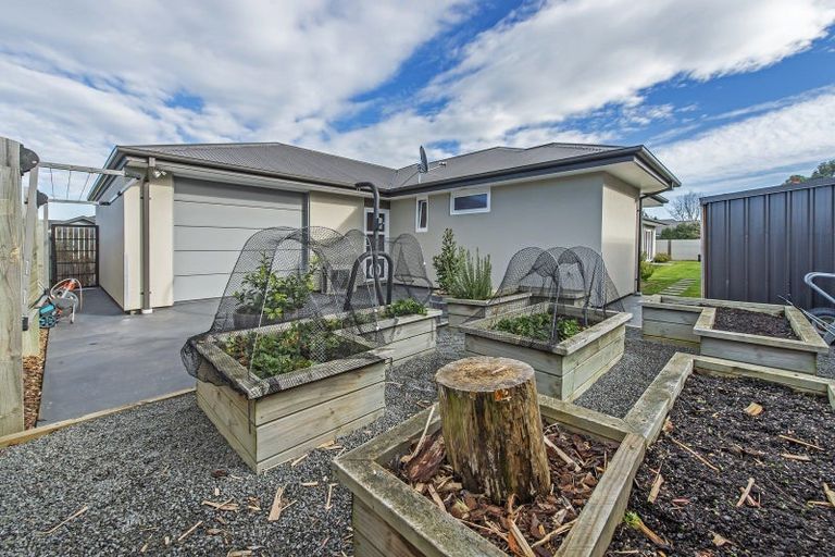 Photo of property in 1 Merlewood Road, Prebbleton, 7604