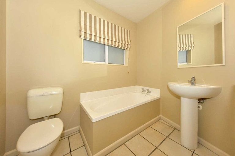 Photo of property in 20 Highfield Place, Avonhead, Christchurch, 8042