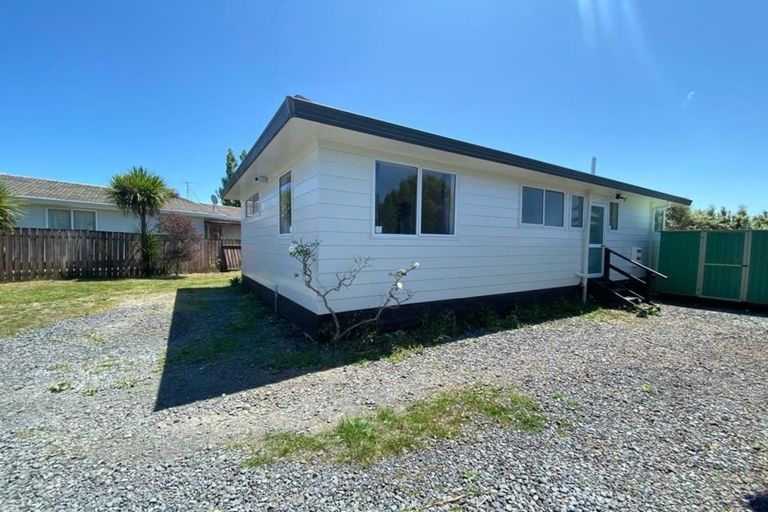 Photo of property in 225 Waitemata Drive, Ranui, Auckland, 0612