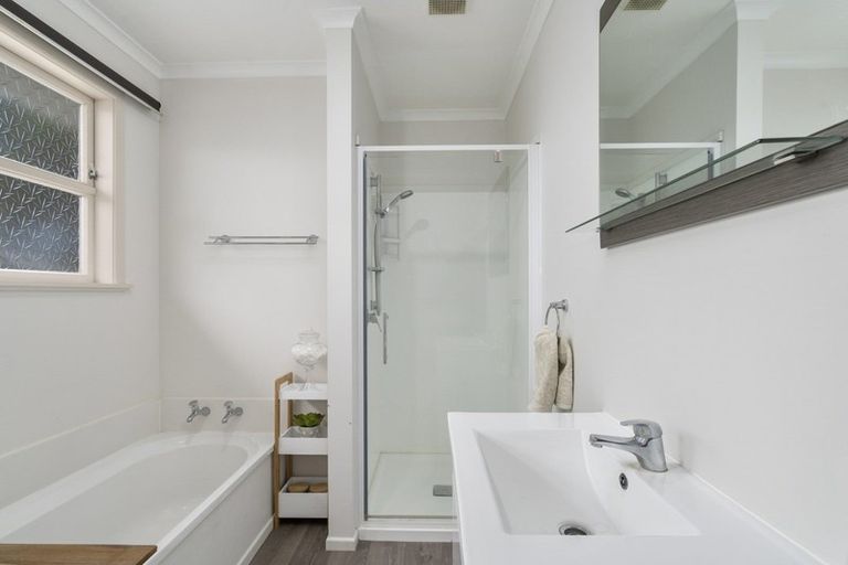 Photo of property in 16 Anakiwa Street, Kelvin Grove, Palmerston North, 4414