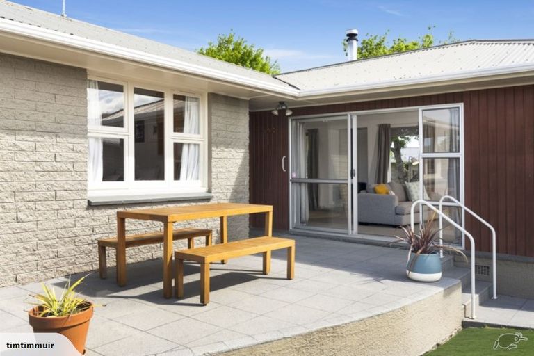 Photo of property in 20 Blossomdale Place, Bishopdale, Christchurch, 8053