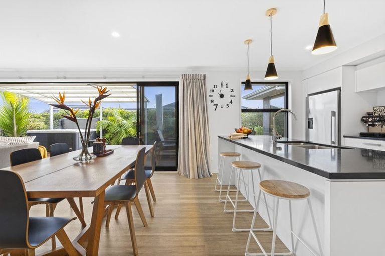 Photo of property in 3 Floyd Road, Riverhead, 0820