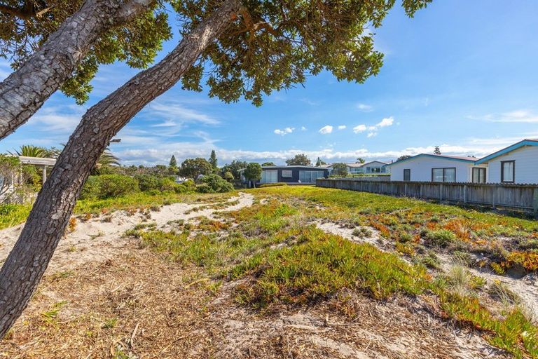 Photo of property in 37 Blue Bell Parade, Omaha, 0986