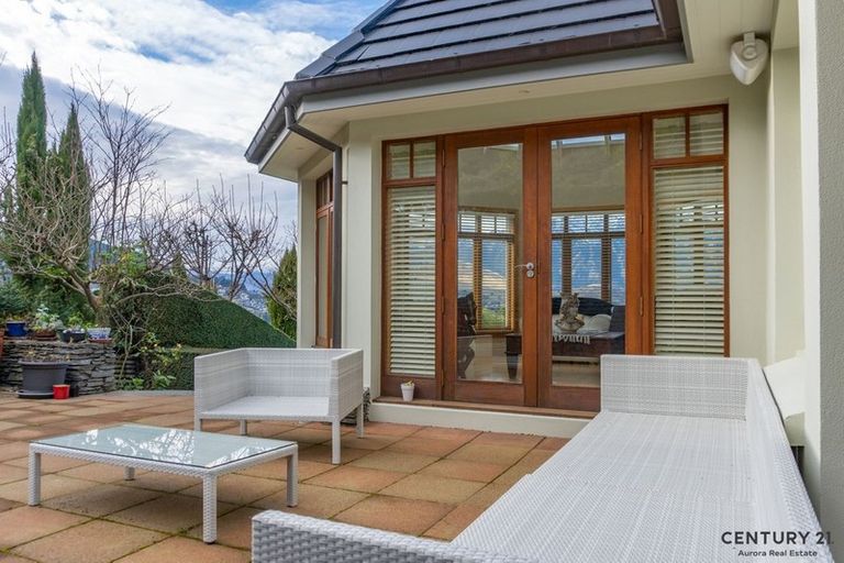 Photo of property in 4 Vanguard Lane, Fernhill, Queenstown, 9300