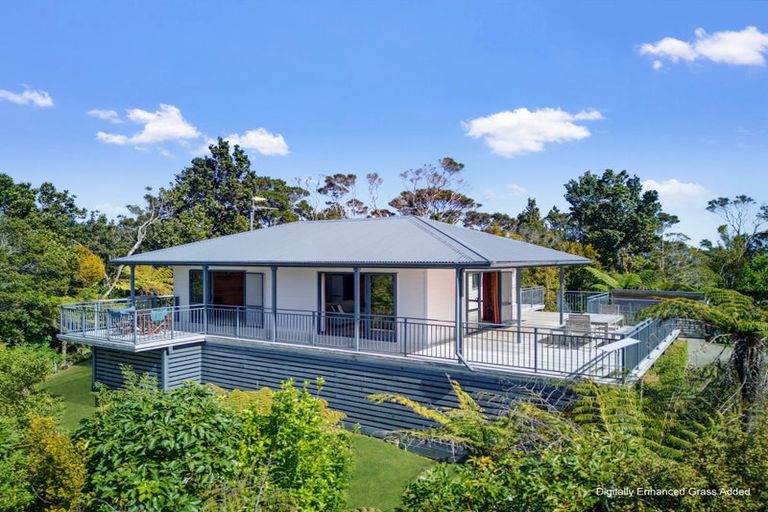 Photo of property in 595 Boat Harbour Road, Whenuakite, Whitianga, 3591