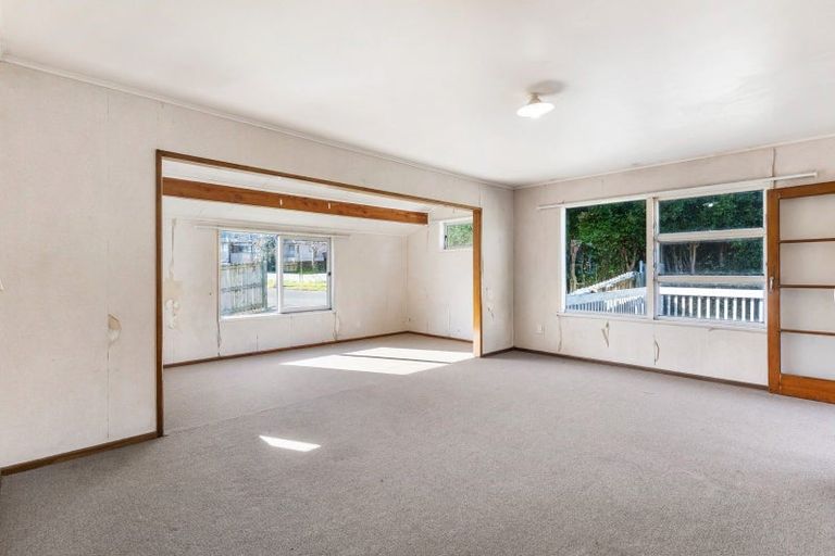 Photo of property in 21 Hobart Crescent, Wattle Downs, Auckland, 2103