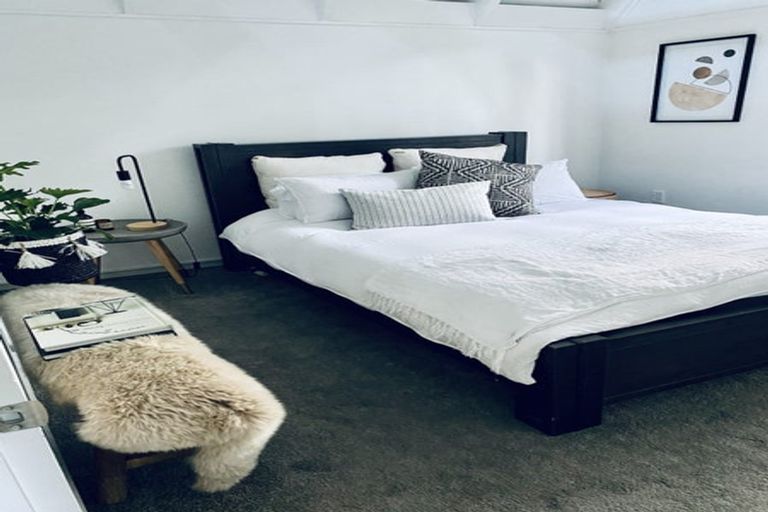 Photo of property in 153 Atkinson Road, Titirangi, Auckland, 0604