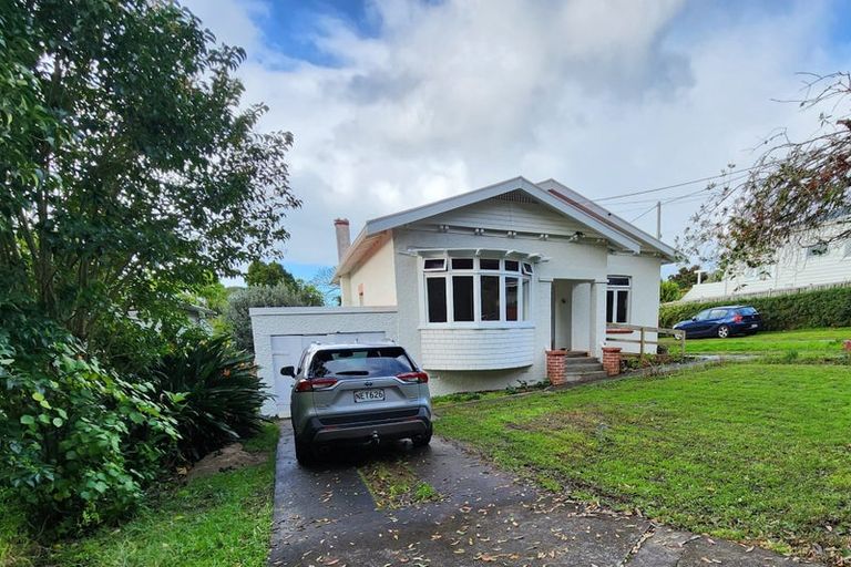 Photo of property in 14 Lake Road, Devonport, Auckland, 0624