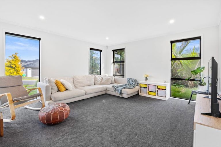 Photo of property in 3 Floyd Road, Riverhead, 0820