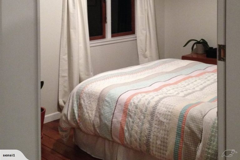 Photo of property in 16 The Parade, Paekakariki, 5034