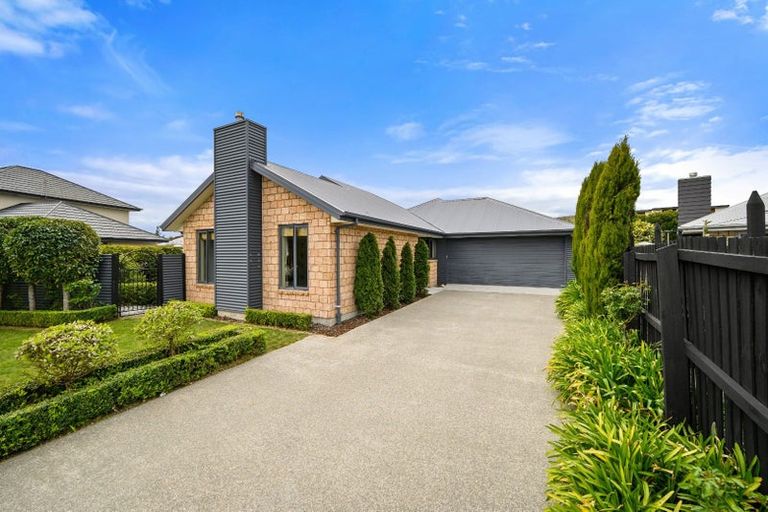 Photo of property in 74 Lamorna Road, Parklands, Christchurch, 8083