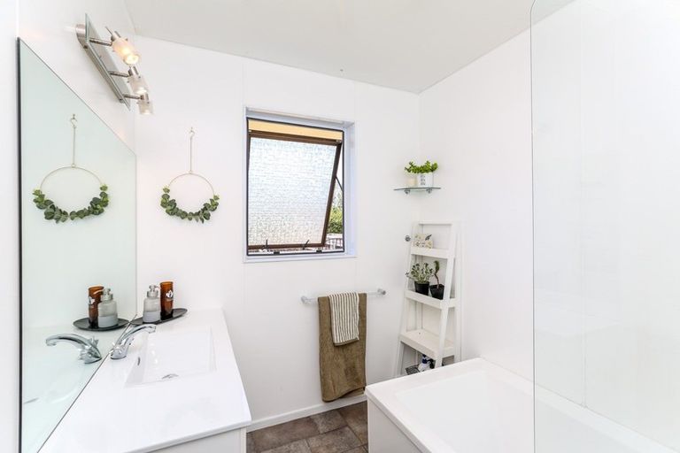 Photo of property in 1988 Egmont Road, Kaimiro, Inglewood, 4386