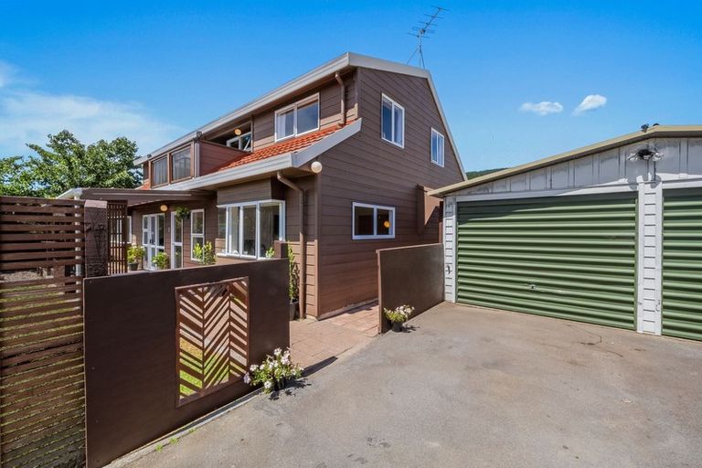 Photo of property in 5 Redwood Close, Paraparaumu, 5032